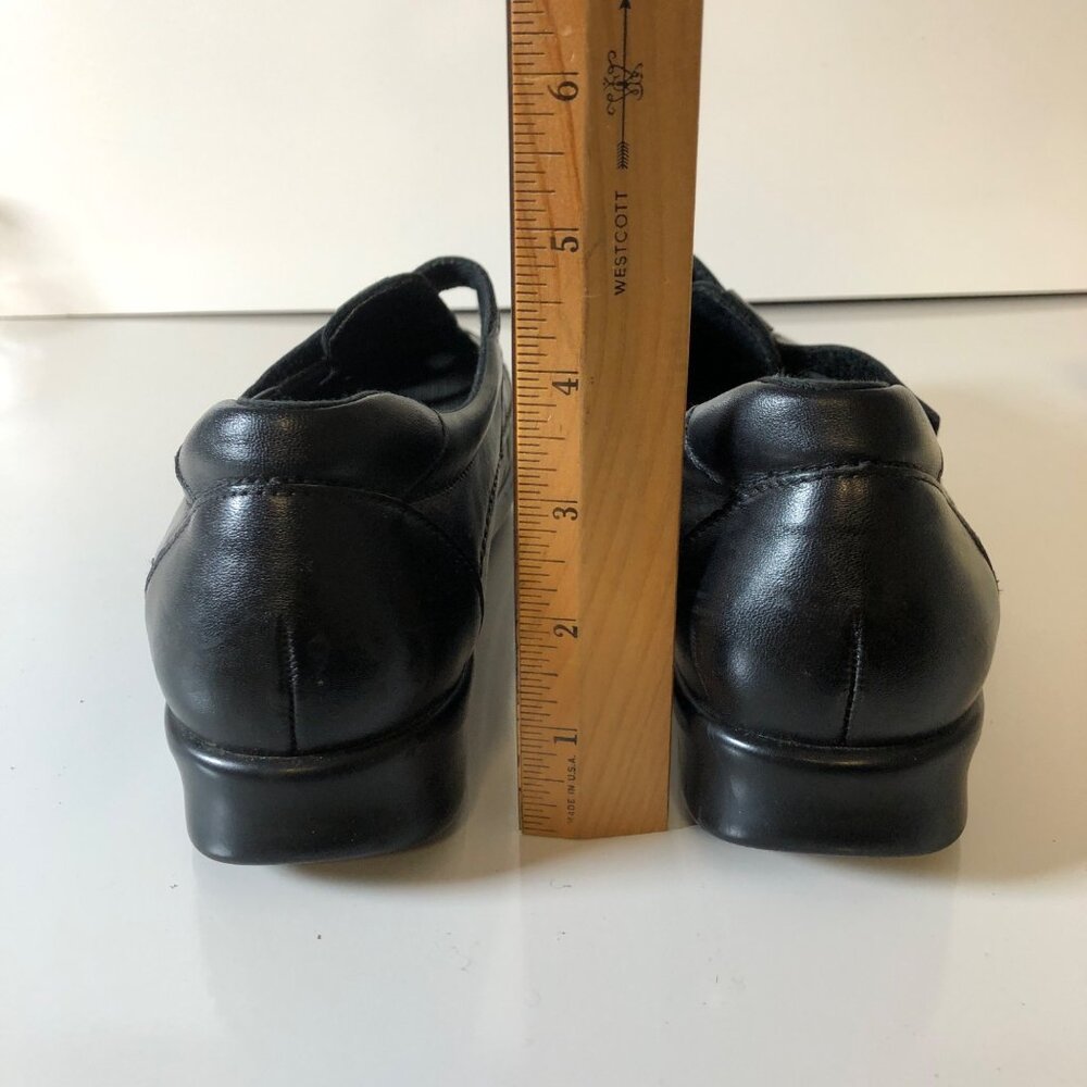 SAS Black Leather Tripad Comfort Shoes Womens Sz 9.5-10M Flat Casual Work Loafer - Picture 2 of 9
